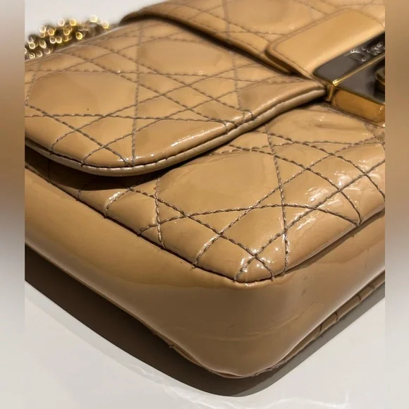 Dior Miss Dior mini bag on chain - Picture 6 of 14